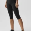 16" Capri met High-Waist Airbrush-effect – Zwart