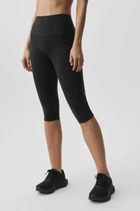 16" Capri met High-Waist Airbrush-effect – Zwart