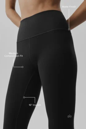 16″ Capri met High-Waist Airbrush-effect – Zwart