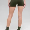 3" Alo Softsculpt High-Waist Precision-korte broek - Olijfgroen