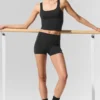 3" Alo Softsculpt High-Waist Precision-korte broek - Zwart