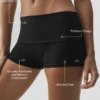 3" Alo Softsculpt laag uitgesneden omgeslagen korte broek - Zwart
