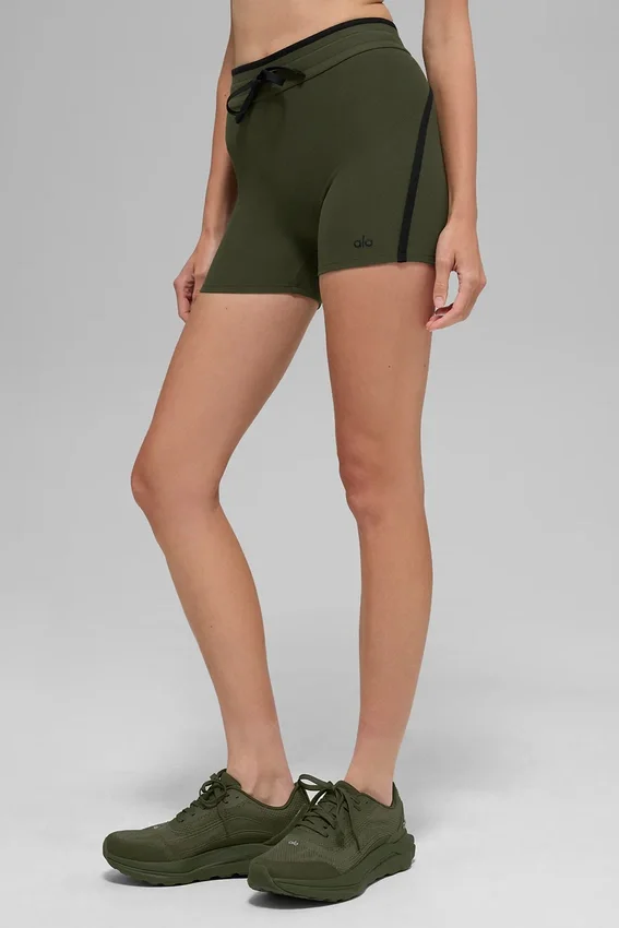 4" High-Waist Airbrush Race Pace-korte broek – Groen olijf/Zwart