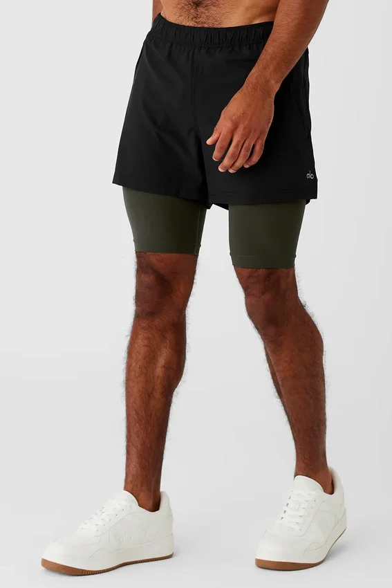 5" Revival 2-in-1-korte broek - Zwart/Stealthgroen
