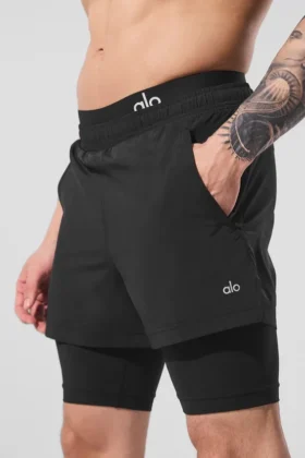 5″ Revival 2-in-1-korte broek – Zwart/Zwart