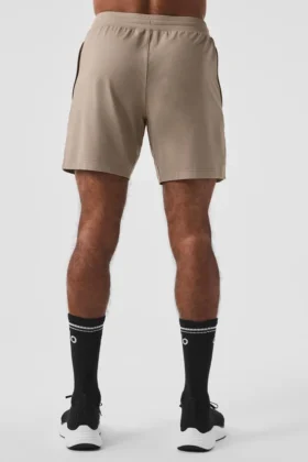 7″ Conquer React Performance-korte broek – Gravel