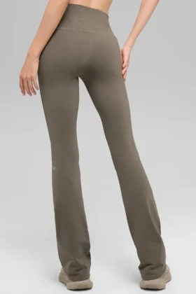 Airbrush Legging met hoge taille en bootcut-pasvorm – Licht cacao