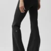 Airbrush Low-Rise Bootcut-Legging - Zwart