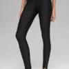 Airlift High-Waist Love Language Stirrup Legging - Zwart