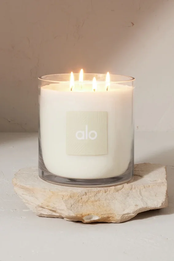 Alo Love Kaars - 60 oz