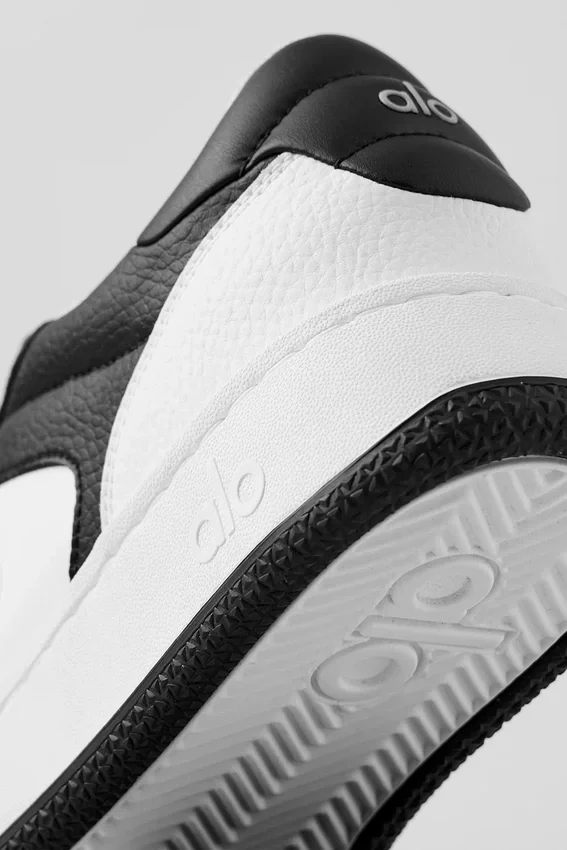 Alo Recovery Mode-sneaker - Zwart/Wit