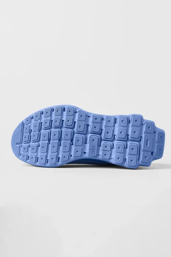 Alo Runner - Crystal Clear Blue