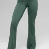 Alo Softsculpt 7/8-legging met omgeslagen boord en uitlopende pijpen – Clover Green