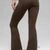 Alo Softsculpt 7/8-legging met omgeslagen pijpen en uitlopende boord - Espresso