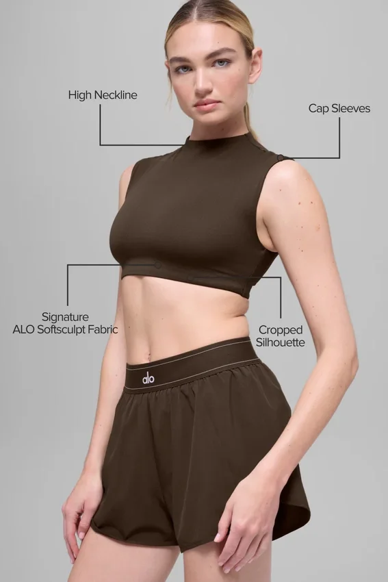 Alo Softsculpt Capped Out met korte mouwen - Espresso