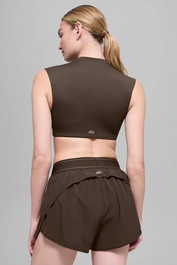 Alo Softsculpt Capped Out met korte mouwen - Espresso