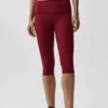 Alo Softsculpt capri met omgeslagen tailleband en lage taille – Summer Romance Red