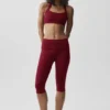 Alo Softsculpt capri met omgeslagen tailleband en lage taille – Summer Romance Red