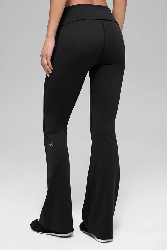 Alo Softsculpt Foldover Flare-leggings – Zwart
