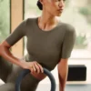Alo Softsculpt Precision T-shirt met halflange mouwen - Olive Tree