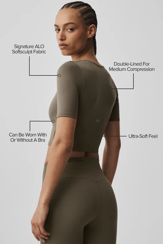 Alo Softsculpt Precision T-shirt met halflange mouwen - Olive Tree