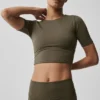 Alo Softsculpt Precision T-shirt met halflange mouwen - Olive Tree