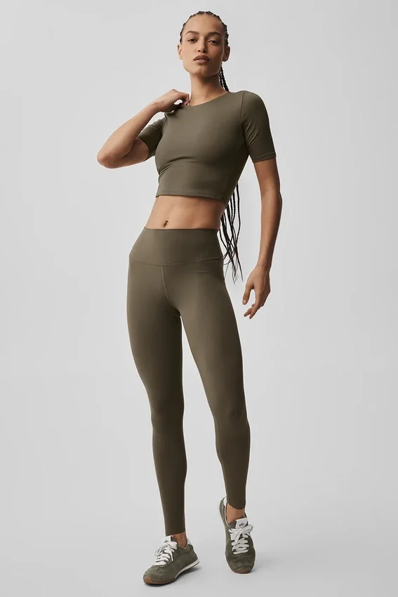 Alo Softsculpt Precision T-shirt met halflange mouwen - Olive Tree