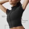 Alo Softsculpt T-shirt met korte mouwen en doorlopende rits - Zwart