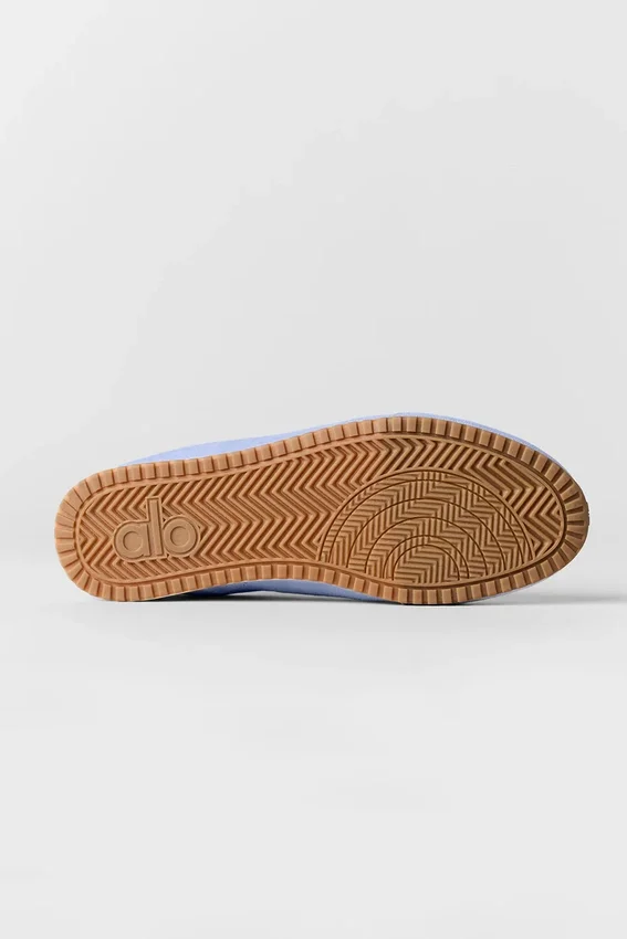 Alo Sunset Sneaker - Licht Provence-blauw