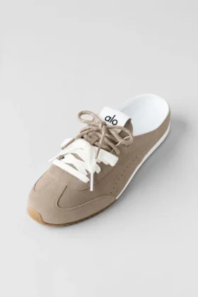 Alo Sunset Sneaker Muiltje – Gravel
