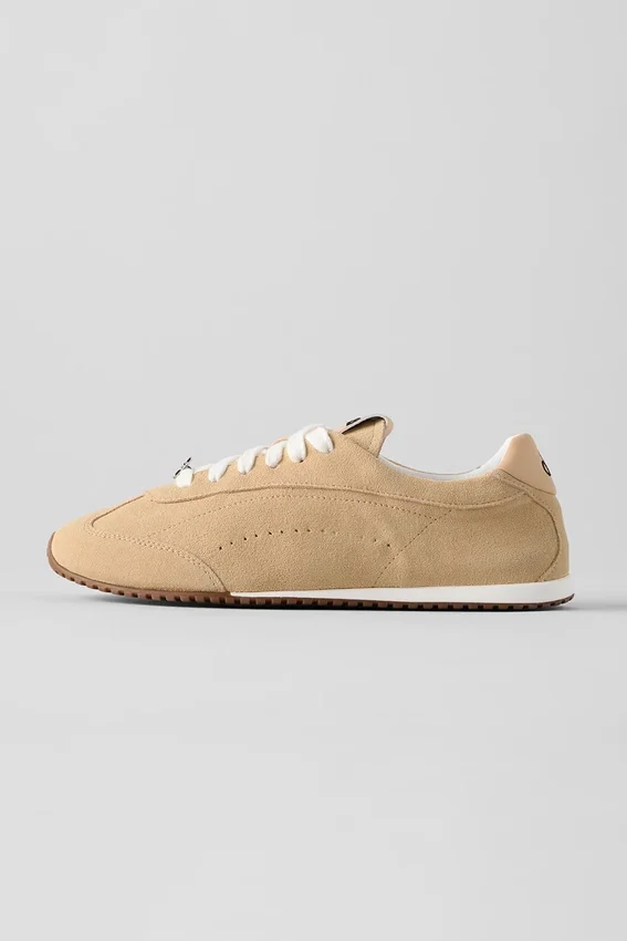 Alo Sunset Sneakers + Jisoo - Caramel Cream