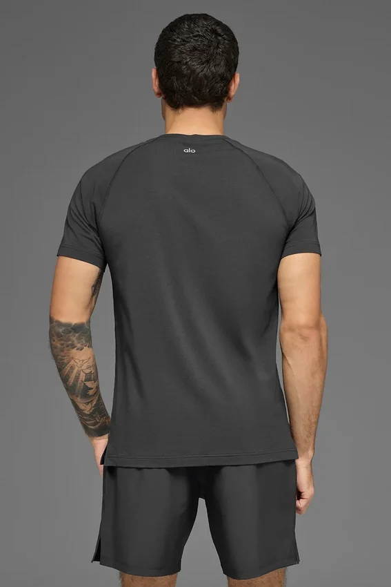 Alo Vapor T-shirt met ronde hals en korte mouwen - Antraciet