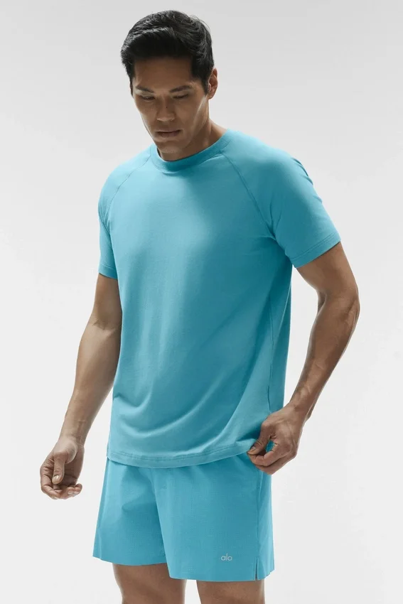 Alo Vapor T-shirt met ronde hals en korte mouwen - Blue Breeze
