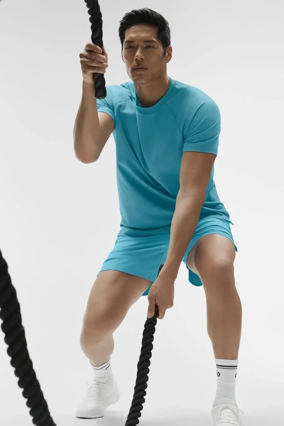 Alo Vapor T-shirt met ronde hals en korte mouwen - Blue Breeze