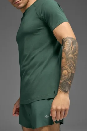 Alo Vapor T-shirt met ronde hals en korte mouwen – Clover Green
