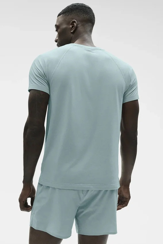 Alo Vapor T-shirt met ronde hals en korte mouwen - Desert Sage