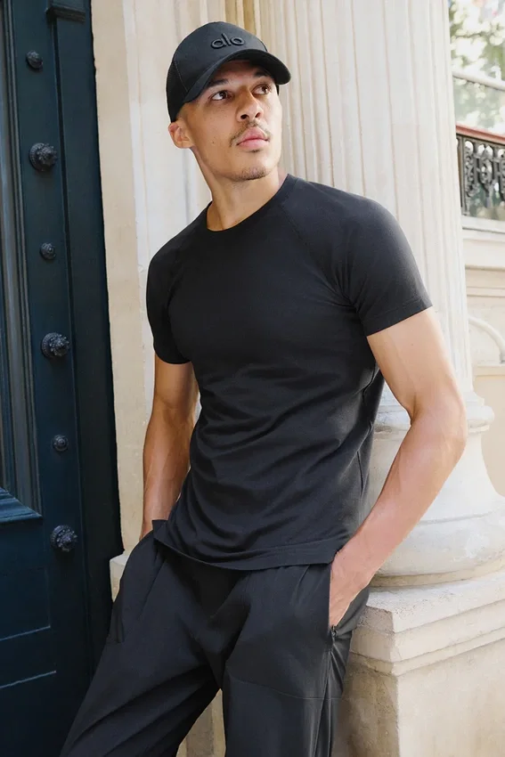 Alo Vapor T-shirt met ronde hals en korte mouwen - Zwart