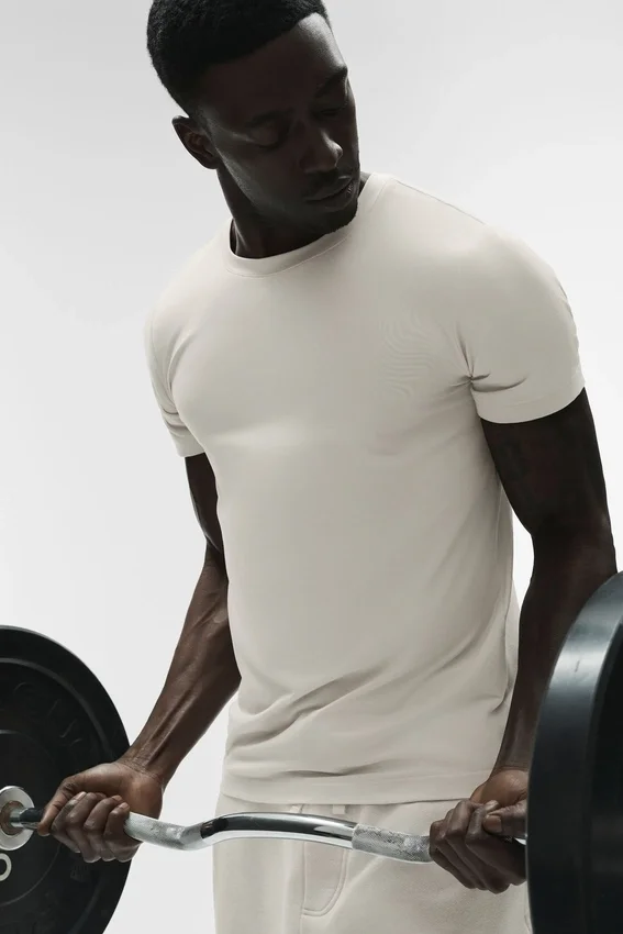Conquer Reform T-shirt met ronde hals en korte mouwen - Bone