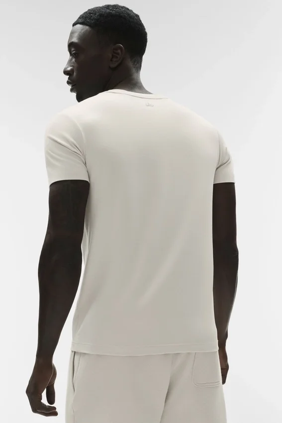 Conquer Reform T-shirt met ronde hals en korte mouwen - Bone