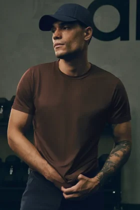 Conquer Reform T-shirt met ronde hals en korte mouwen - Brownstone