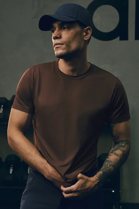 Conquer Reform T-shirt met ronde hals en korte mouwen - Brownstone
