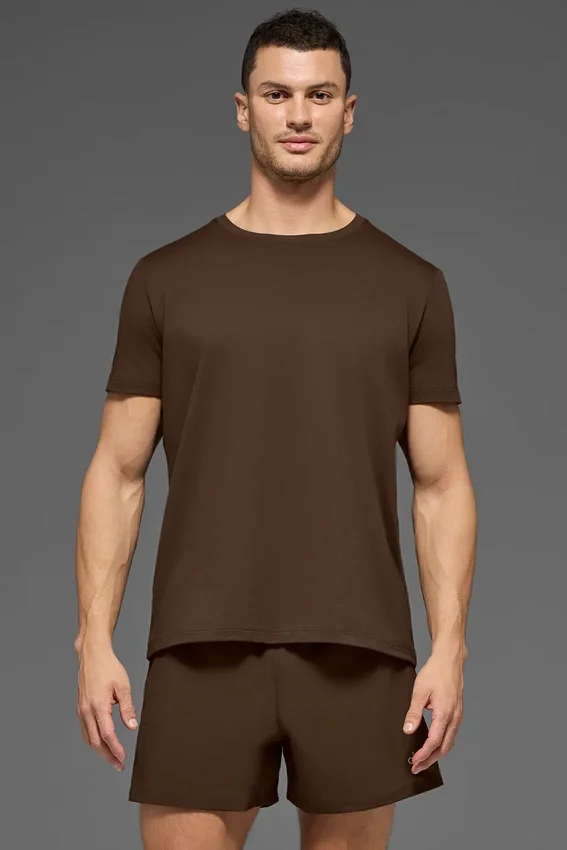 Conquer Reform T-shirt met ronde hals en korte mouwen - Espresso