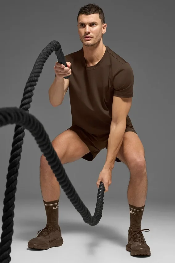 Conquer Reform T-shirt met ronde hals en korte mouwen - Espresso