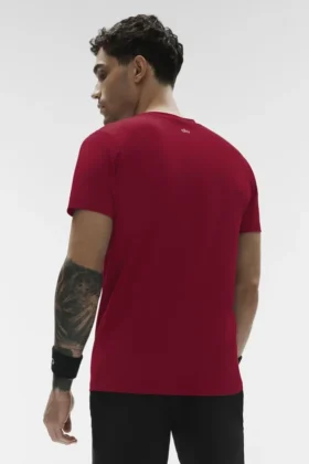Conquer Reform T-shirt met ronde hals en korte mouwen – Garnet