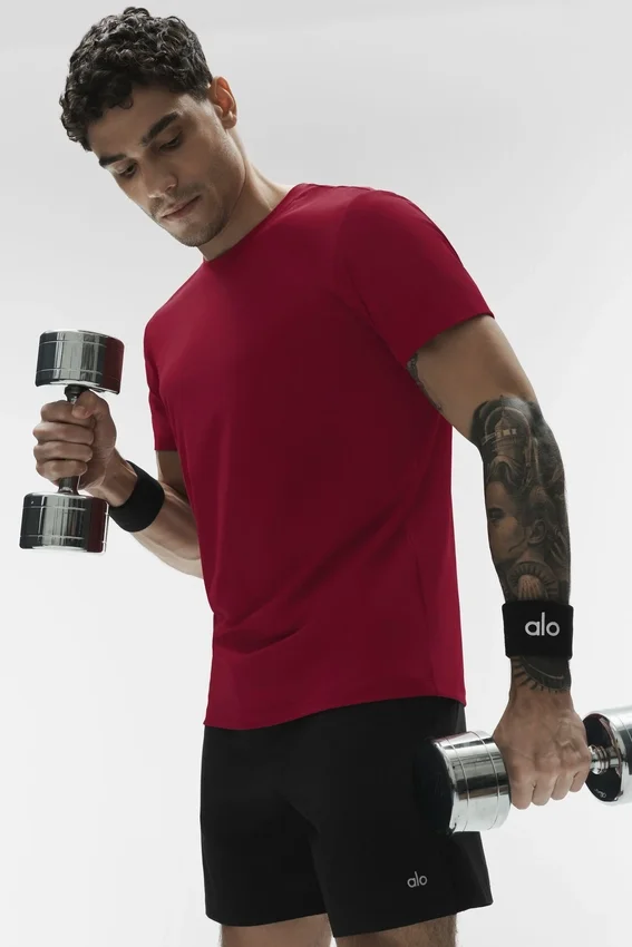 Conquer Reform T-shirt met ronde hals en korte mouwen - Garnet
