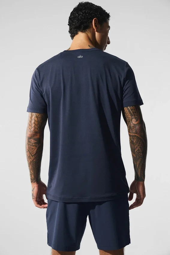 Conquer Reform T-shirt met ronde hals en korte mouwen - Navy