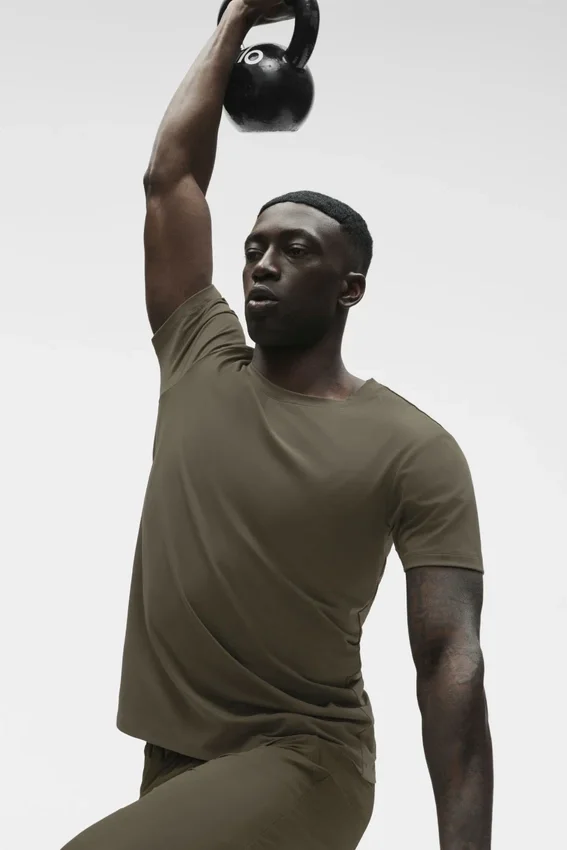 Conquer Reform T-shirt met ronde hals en korte mouwen - Olive Tree