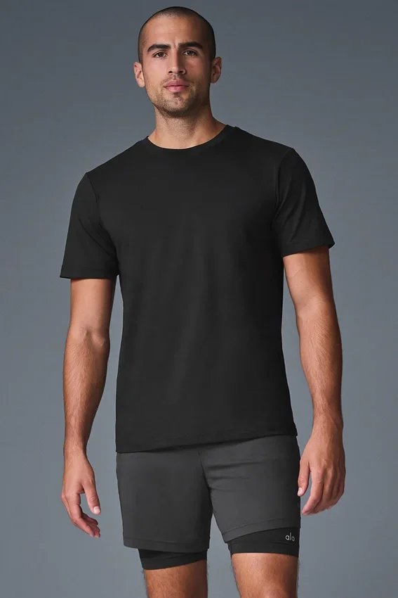 Conquer Reform T-shirt met ronde hals en korte mouwen - Zwart