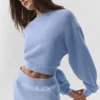 Cropped Accolade-trui met ronde hals - Licht Provence-blauw