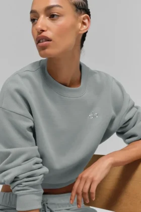 Cropped Accolade-trui met ronde hals – Lunar Grey